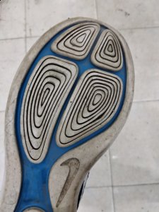 它会给你难潮牌受的压迫感（耐克LunarLow Epic耐磨如何 Nike LunarLow Epic实战测评）