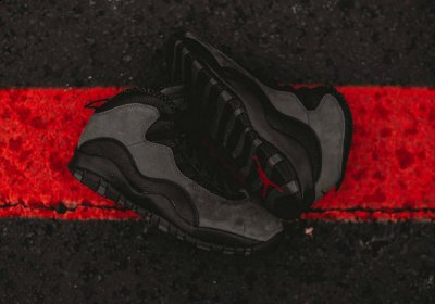 而眼前这双由玫瑰金色的漆皮潮牌包裹呈现的Air Jordan 11 Low GS“Rose Gold”（四月发售了哪些好鞋 四月值得一抢的鞋款盘点）