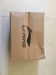  李宁在音速系列的潮牌资讯设计上是相当的用心了（音速6海军蓝实物开箱图 李宁音速6海军蓝细节鉴赏）