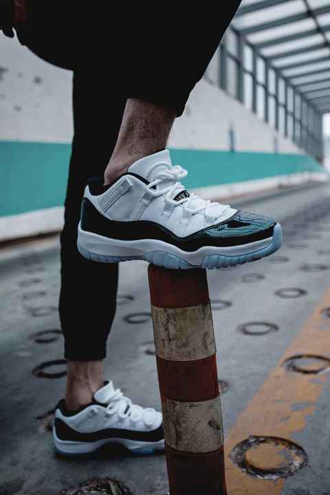 AJ11复活节偏码吗 AJ11复活节配色尺码怎么选