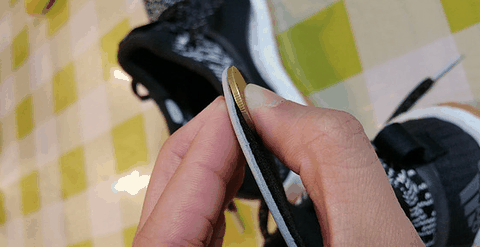 其实阿迪达斯觉得所以潮牌boost跑鞋都是不需要鞋垫的（阿迪达斯PureBOOST X女款开箱测评 阿迪PureBOOST X All Terrain实物细节赏析）