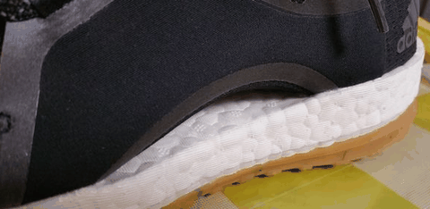 其实阿迪达斯觉得所以潮牌boost跑鞋都是不需要鞋垫的（阿迪达斯PureBOOST X女款开箱测评 阿迪PureBOOST X All Terrain实物细节赏析）