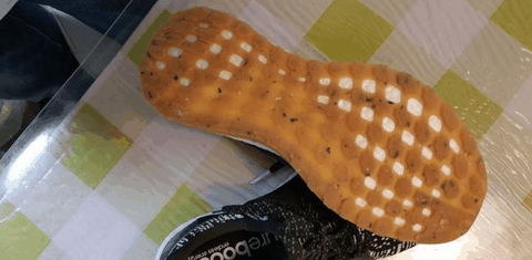 其实阿迪达斯觉得所以潮牌boost跑鞋都是不需要鞋垫的（阿迪达斯PureBOOST X女款开箱测评 阿迪PureBOOST X All Terrain实物细节赏析）