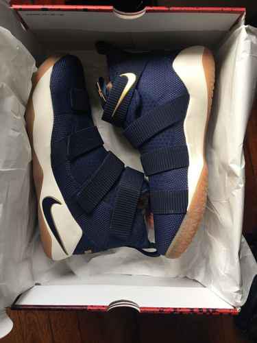 詹姆斯士兵11海军蓝开箱测评 Nike LeBron Soldier 11海军蓝实物欣赏