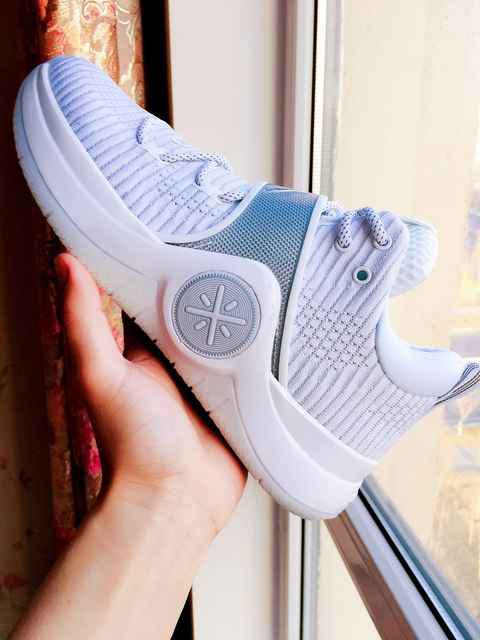 韦德之道6白热脚感怎么样 李宁wow6白热深度测评