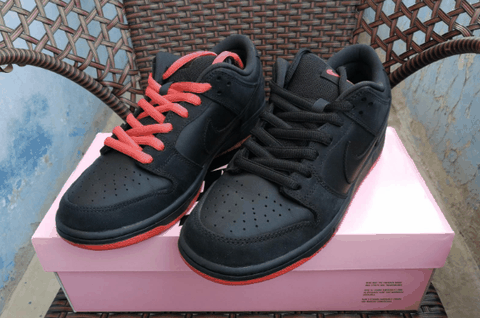 耐克DUNK SB LOW黑鸽子脚感怎么样 Nike DUNK SB低帮黑鸽子格子赏析测评