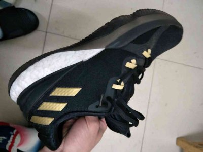 阿迪达斯CLB2018上脚怎么样潮牌汇潮牌网店 Crazylight Boost 2018 加强了鞋面配置（阿迪达斯CLB2018实战测评 Adidas Crazylight18打球怎么样）