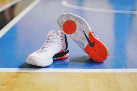 耐克Air Max Dominate实战测评 耐克Dominate性能如何