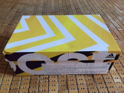 这才导致了后潮牌面几代的改版（阿迪达斯UB 3.0黑白实物开箱 adidas Ultra Boost 3.0黑白细节欣赏）