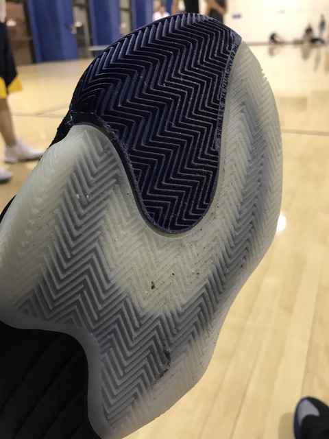 阿迪达斯天足X鞋底耐磨吗 adidas Crazy Byw X实战如何