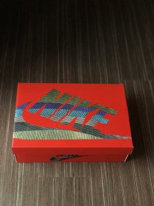不清楚这种材潮牌信息质具体叫什么（耐克Air Max 1/97实物开箱 Nike Air Max 1/97 SW细节赏析）