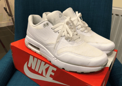 网布鞋面看起来潮牌汇潮牌网店很透气的样子 后跟（耐克Air Max 1 ultra纯白开箱测评 Air max 1 ultra实物细节赏析）