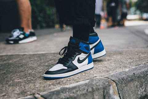 AJ1闪电和AJ1小闪电有什么区别 AJ1“fragment design”和AJ1“Game Royal”对比测评