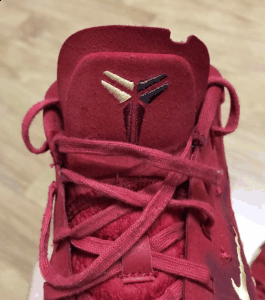 前掌lunar和后掌ZOOM的表现完潮牌资讯全比上一代科比AD好很多（上一代AD（Kobe A.D. Mid托马斯PE打球怎么样 耐克Kobe A.D.大红实战测评）