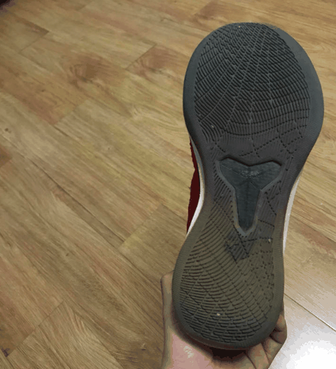 Kobe A.D. Mid托马斯PE打球怎么样 耐克Kobe A.D.大红实战测评