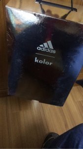 而且阿迪达斯在联名潮牌系列里也是比较有经验的（阿迪达斯联名kolor系列开箱图 Adidas X kolor实物鉴赏）