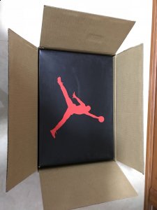 其中除了黑水泥白水泥潮牌汇潮牌网这两款超级经典的鞋子之外（AJ3白蓝配色开箱鉴赏 Air Jordan 3“true blue”实物赏析）