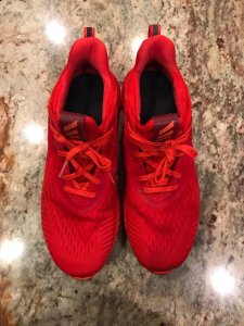 阿迪达斯alpha bounce大红脚潮牌信息感好吗 adidas alpha bounce实战如何（阿迪达斯alpha bounce大红脚感好吗 adidas alpha bounce实战如何）