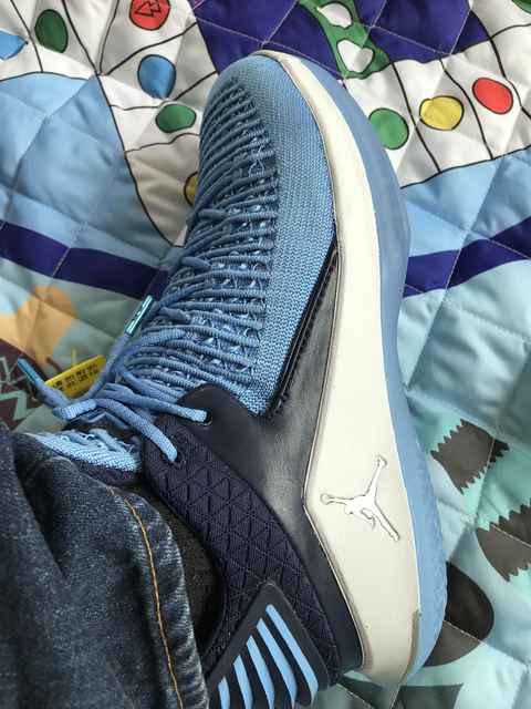 AJ32 low北卡蓝开箱测评 AJ32低帮UNC配色细节欣赏