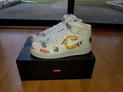 这个鞋买来还真不一定能穿出去 supreme 潮牌信息x nba x af1联名款值得买吗 皮质不是夸张的皮就正常af1的皮（supreme x nba x af1开箱图 NBA x supreme联名款AF1细节欣赏）