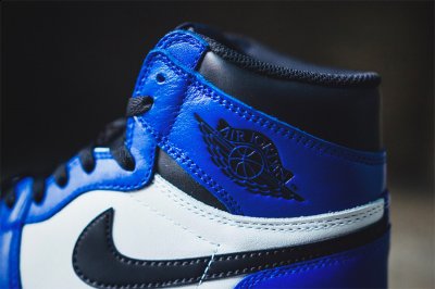 小闪电的优势是外潮牌信息观和联名AJ1闪电很像（AJ1小闪电和阴影灰买哪个 AJ1“Game Royal”和“Shadow”哪个值得买）