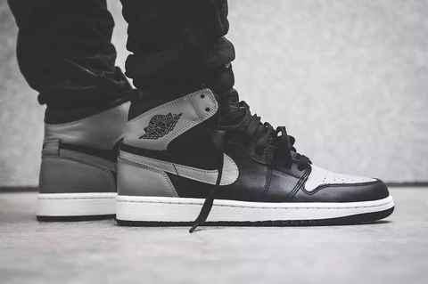 AJ1小闪电和阴影灰买哪个 AJ1“Game Royal”和“Shadow”哪个值得买