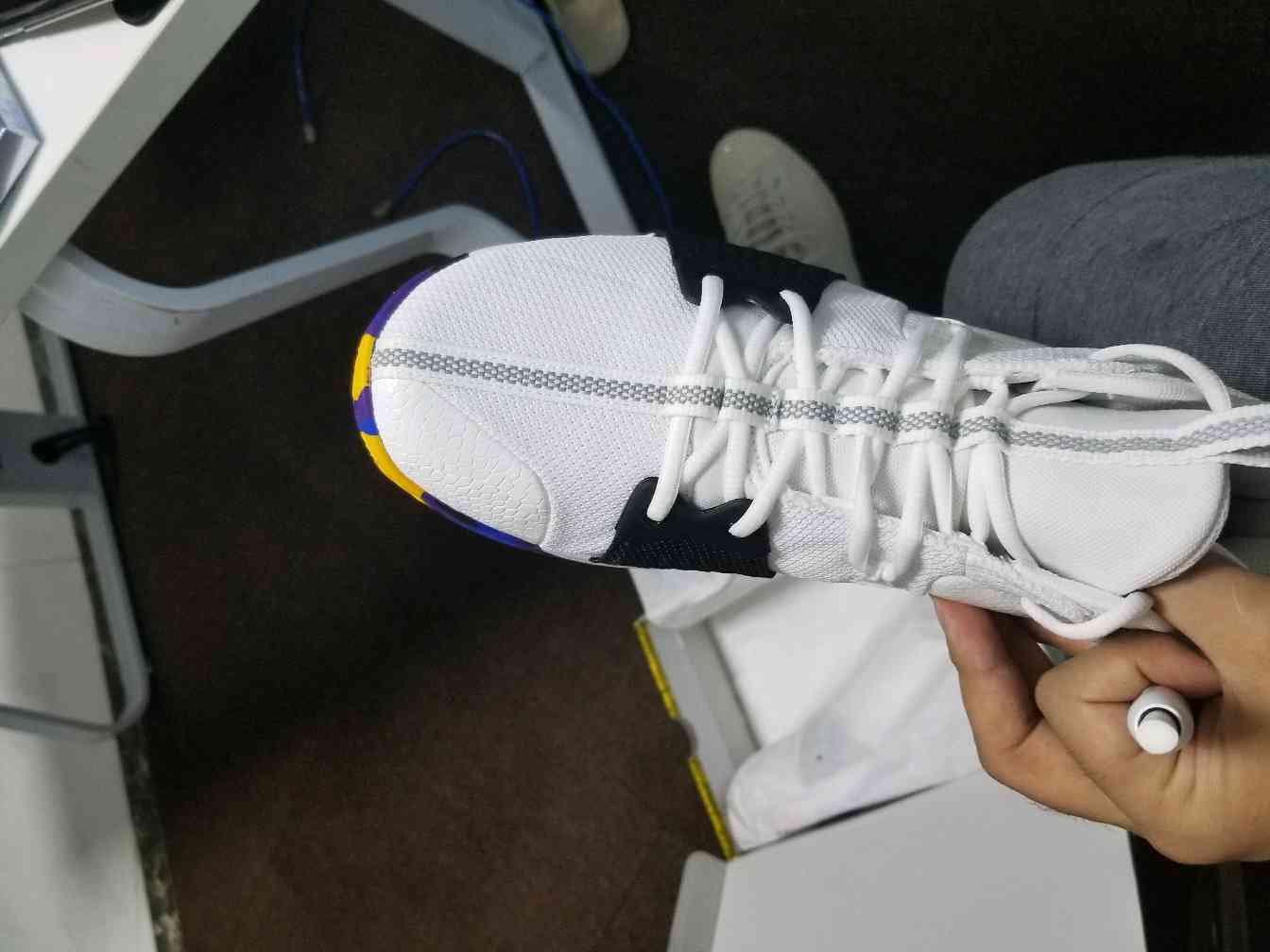 保罗乔治2代NCAA配色耐磨性如何 PG2 NCAA上脚测评