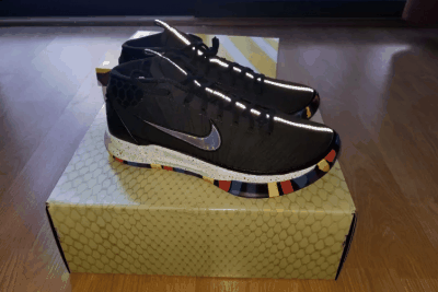  优点：潮牌资讯 1.颜值高（科比AD疯狂三月开箱图 KOBE AD疯狂三月实物细节欣赏）