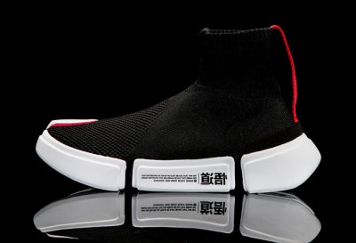对脚趾的包裹和保潮牌品牌护也起到关键作用（李宁悟道2怎么买不到 李宁悟道2官方购买地址）