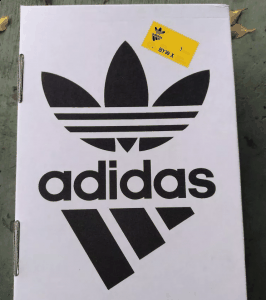 前段时间推出的天足系列潮牌商城也是非常不错的一款实战鞋了（阿迪达斯天足X系列有哪些缺点 adidas Crazy Byw X实战测评）