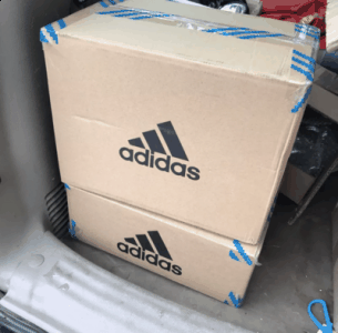 起码小编身边很多的朋潮牌汇潮牌网店友都说特别喜欢哈登1代的（哈登1代狗年配色实物开箱 harden 1狗年配色细节欣赏）