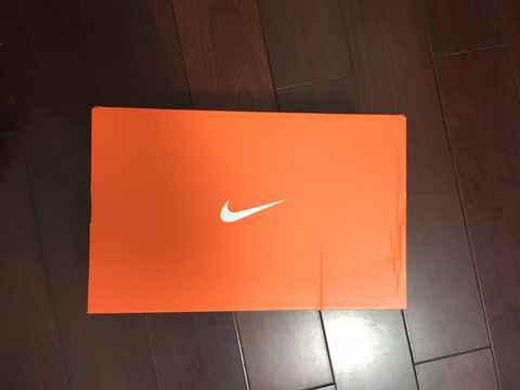 各大论坛的小伙伴潮牌都对这双鞋是赞不绝口（耐克HyperDunk 2017骚粉配色开箱 Nike HyperDunk 2017深度赏析）
