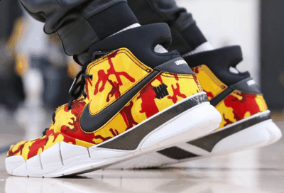 倒是方便潮牌信息穿戴护具（Undefeated联名科比1代红黄迷彩好看吗 UNDEFEATED x Kobe 1 Protro PE怎么入手）