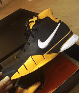 ZK1复刻版上脚怎么潮牌信息样 KOBE 1 PROTRO脚感测评（ZK1复刻版上脚怎么样 KOBE 1 PROTRO脚感测评）