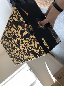 这款联名就是潮牌汇潮牌网店KITH X Lebron 15系列（KITH联名LBJ15天使之城配色开箱 KITH X Lebron 15 lifestyle实物欣赏）