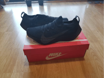  Nike推出的这款Vapo潮牌汇潮牌网r Street可以说是以时尚为主（耐克Vapormax street实物开箱 Vapormax street细节鉴赏）