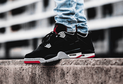 但在货量减潮牌信息少的同时（AJ4黑红上脚好看吗 Air Jordan 4“Bred”复刻版多少钱）