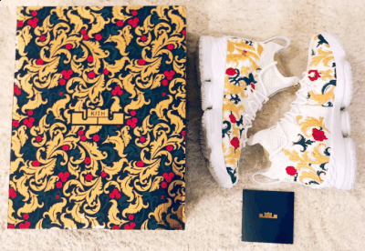  中间的拉链潮牌商城拉开之后（Kith x LBJ15刺绣开箱图 詹姆斯15联名刺绣款实物赏析）