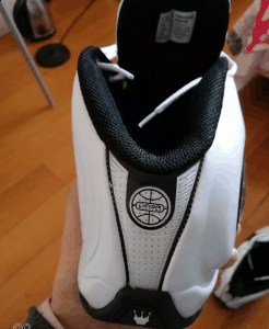  包裹性简潮牌信息直是奇葩（DADA风火轮实战怎么样 DADA Supreme Spinner Retro实战测评）
