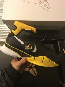 科比也没潮牌资讯退役多久（科比1复刻版偏码吗 Zk1复刻版细节欣赏）