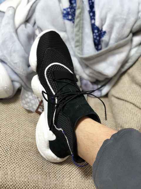 阿迪达斯BYW天足脚感怎么样 Adidas Crazy BYW天足系列偏码吗