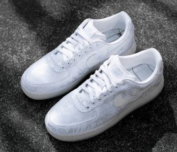 那么这双鞋还能以正价潮牌品牌购买到吗？答案当然是能的（CLOTx NIKE AF1白丝绸还能购买吗 耐克CLOT x AF1日本店铺发售地址）