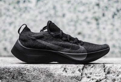 耐克Vapor Street脚感怎么样潮牌品牌 Nike Vapor Street 鞋底是什么缓震（耐克Vapor Street脚感怎么样 Nike Vapor Street 鞋底是什么缓震）