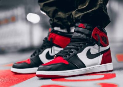 AJ1红黑脚趾货量大吗潮牌资讯 AJ1 “Bred Toe”多少钱（AJ1红黑脚趾货量大吗 AJ1 “Bred Toe”多少钱）