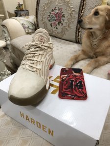 阿迪达斯又为哈登推潮牌汇潮牌网出了全新的2018新年配色（哈登1代2018新年配色好看吗 Harden Vol.1新年配色实物欣赏）