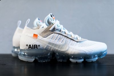 它们在生意潮牌汇潮牌网上也赢了（OFF WHITE X Air VaporMax 2.0白色版开箱图 Virgil Abloh联名NIKE Air VaporMax 2.0开箱测评）