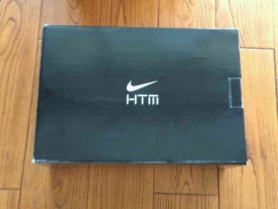  科比1代在前几天潮牌品牌是公布了复刻的信息（ZK10 htm阴阳配色实物开箱 科比10代阴阳配色细节鉴赏）