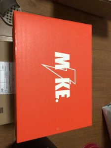 其实q6u网小编也是潮牌一个佳得乐的爱好者（AJ1佳得乐蓝橙开箱 Air Jordan 1 Gatorade蓝橙配色实物欣赏）
