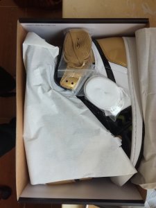 小伙伴如果能入手的还是可潮牌商城以入手的 这鞋肯定是能涨一波的 （AJ1黑金脚趾开箱赏析 Air Jordan 1黑金脚趾细节欣赏）