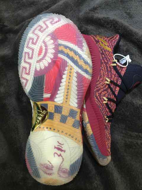 阿迪达斯Crazy Explosive PK赌城配色好看吗 adidas SM Crazy Explosive PK Vegas深度赏析